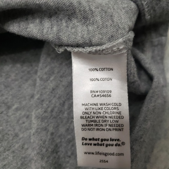 Life Is Good Top Womens Large Gray V-Neck Short Sleeve Crusher Tee - Picture 5 of 9